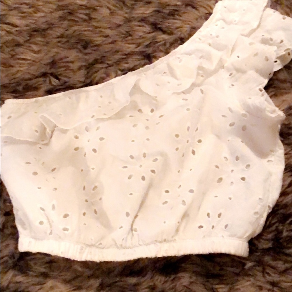 White off the shoulder crop top